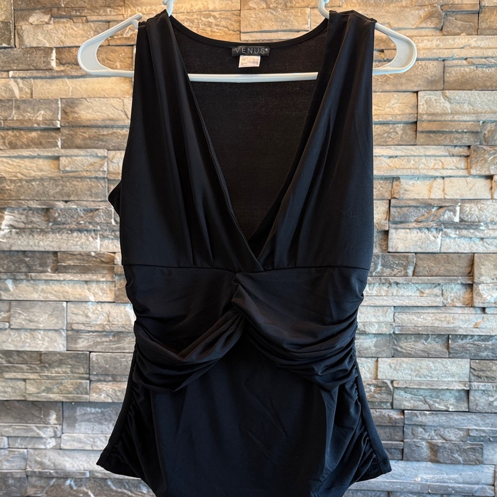 VENUS Black V-Neck Ruched Top